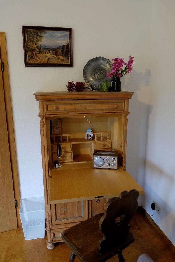 באיירסברון Schwarzwild - Ferienwohnung Und Ferienzimmer מראה חיצוני תמונה